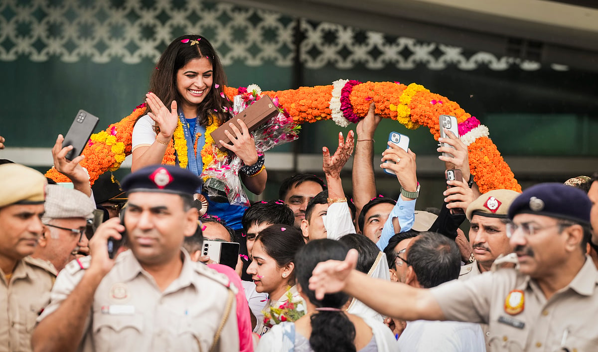 PTI  : Manu Bhaker returns India after achieving historic feat at the Paris Olympics. 